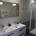 Otel Moulin Des Tours 2*