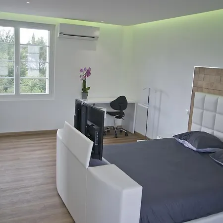 Bed & Breakfast Moulin Des Tours 2*