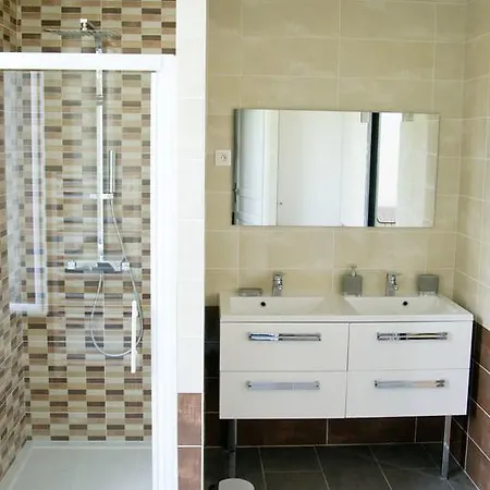 Moulin Des Tours 酒店 2*