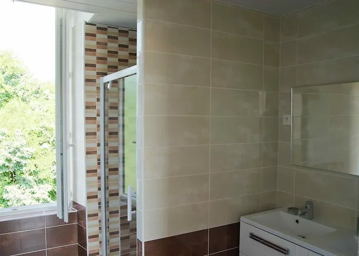 Hotel Moulin Des Tours 2*