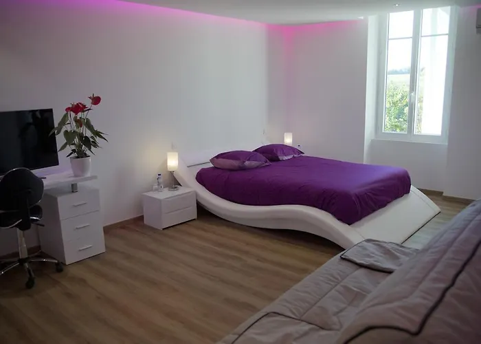 Hotel Moulin Des Tours 2*